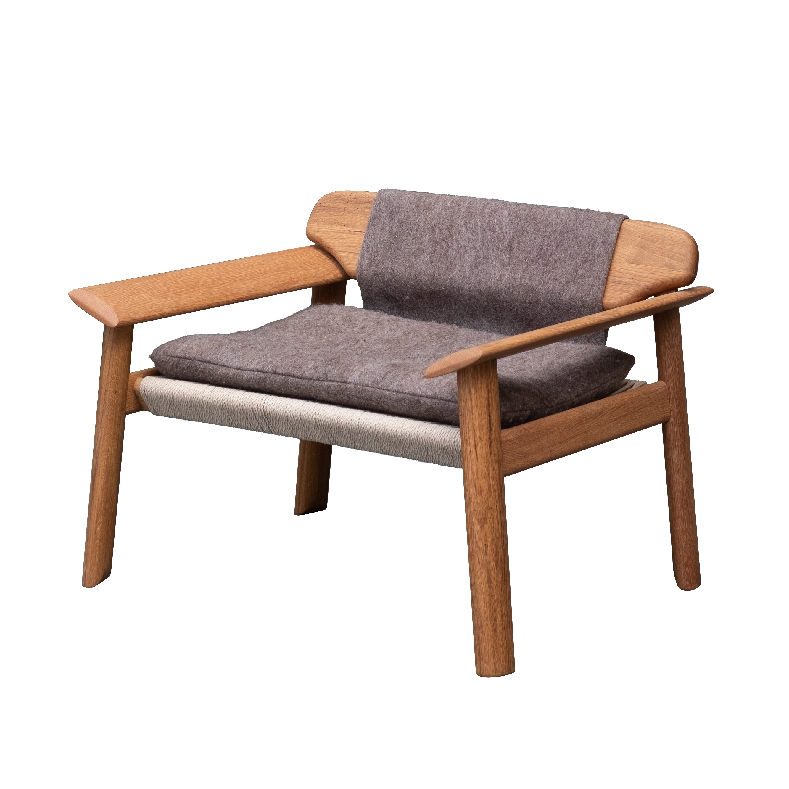 Oka Lounge Chair